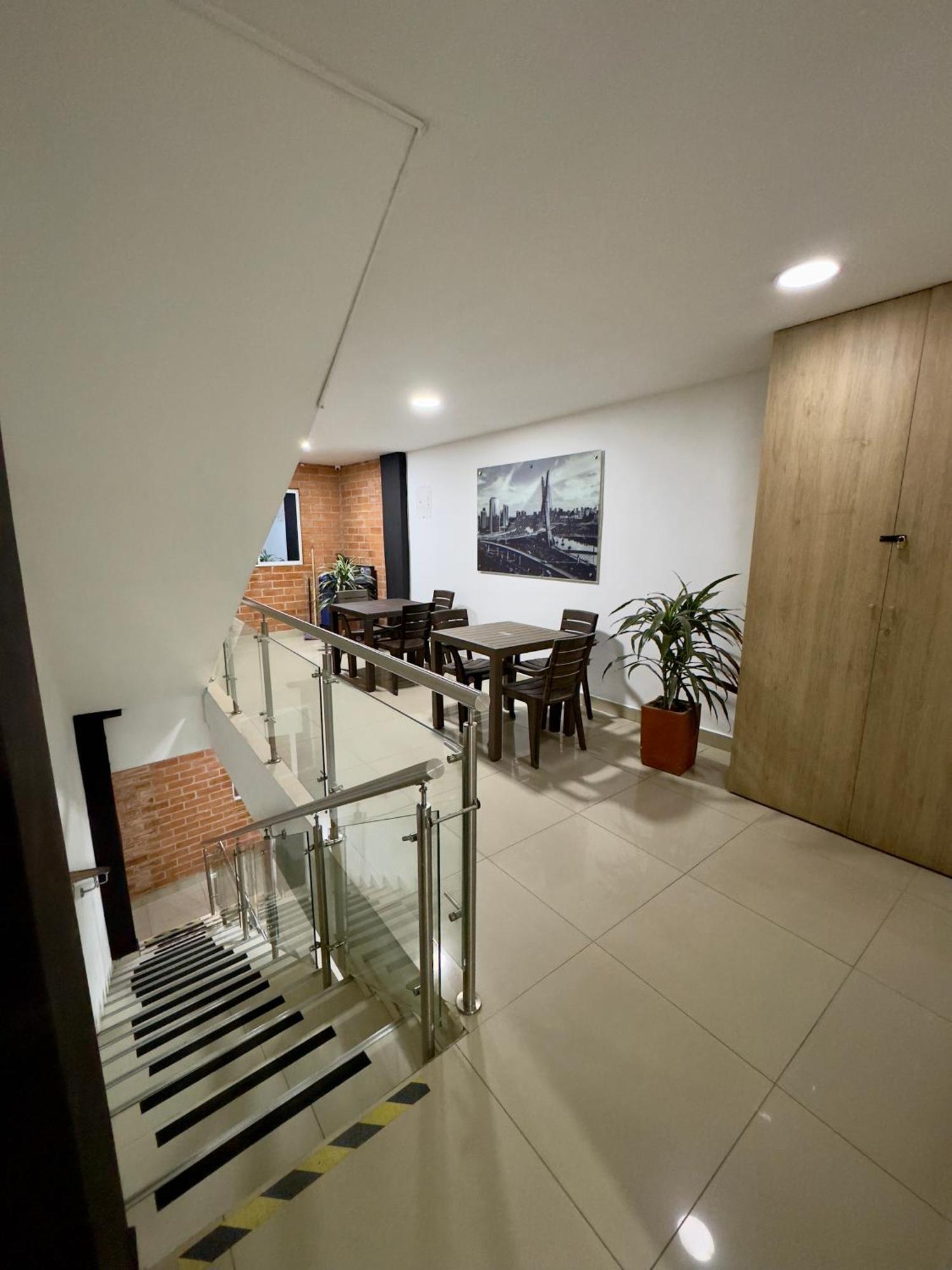 Hotel Select 麦德林 外观 照片