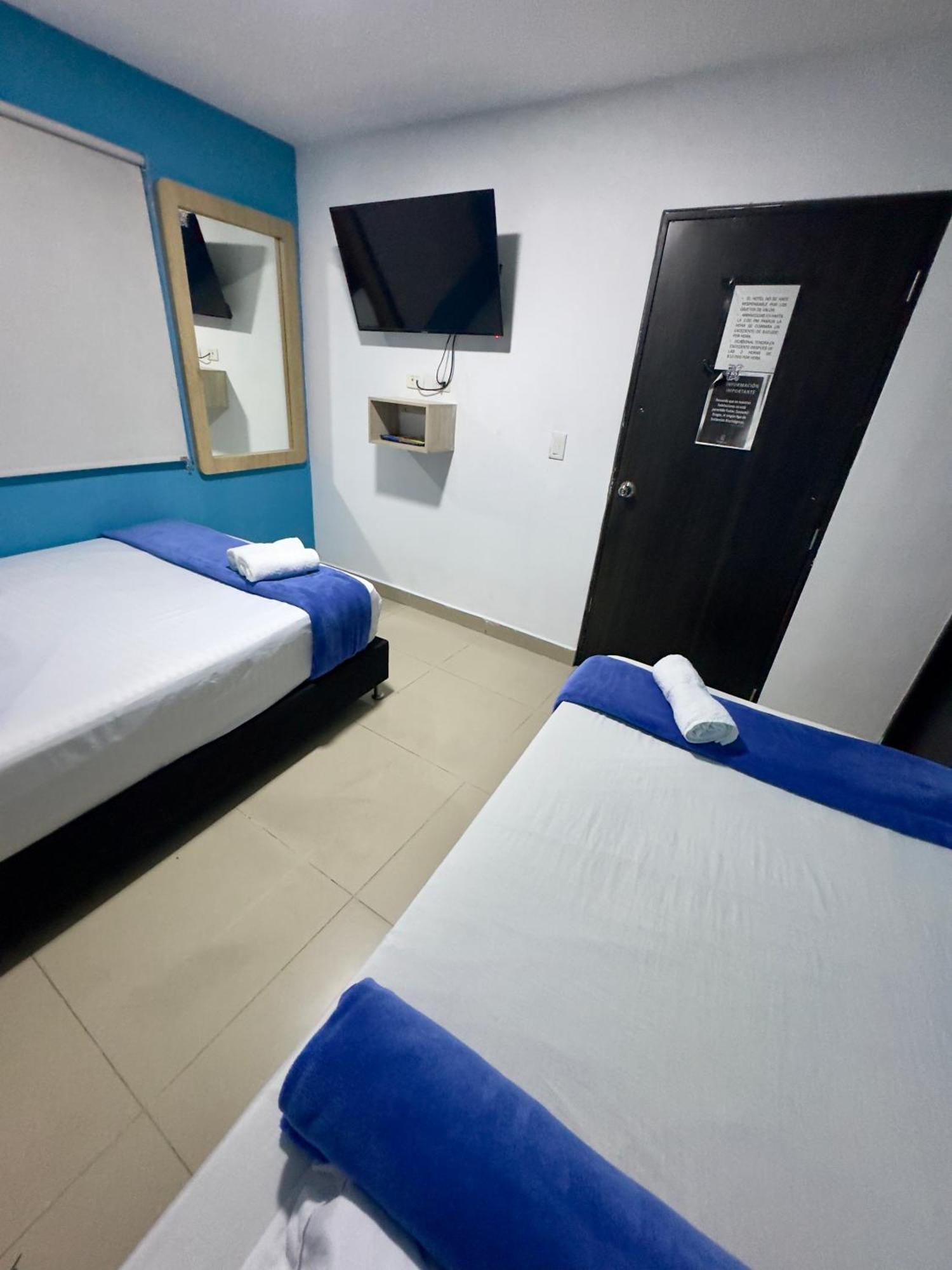 Hotel Select 麦德林 外观 照片