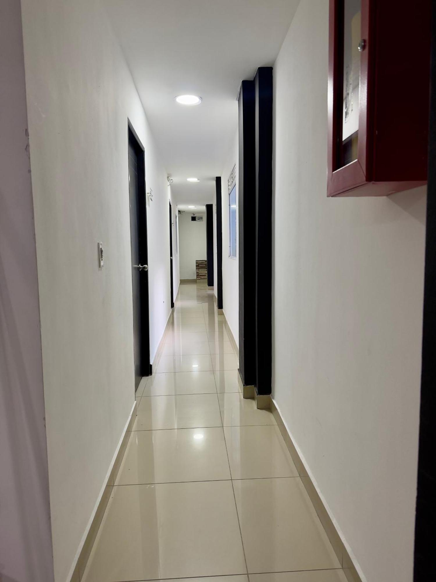 Hotel Select 麦德林 外观 照片