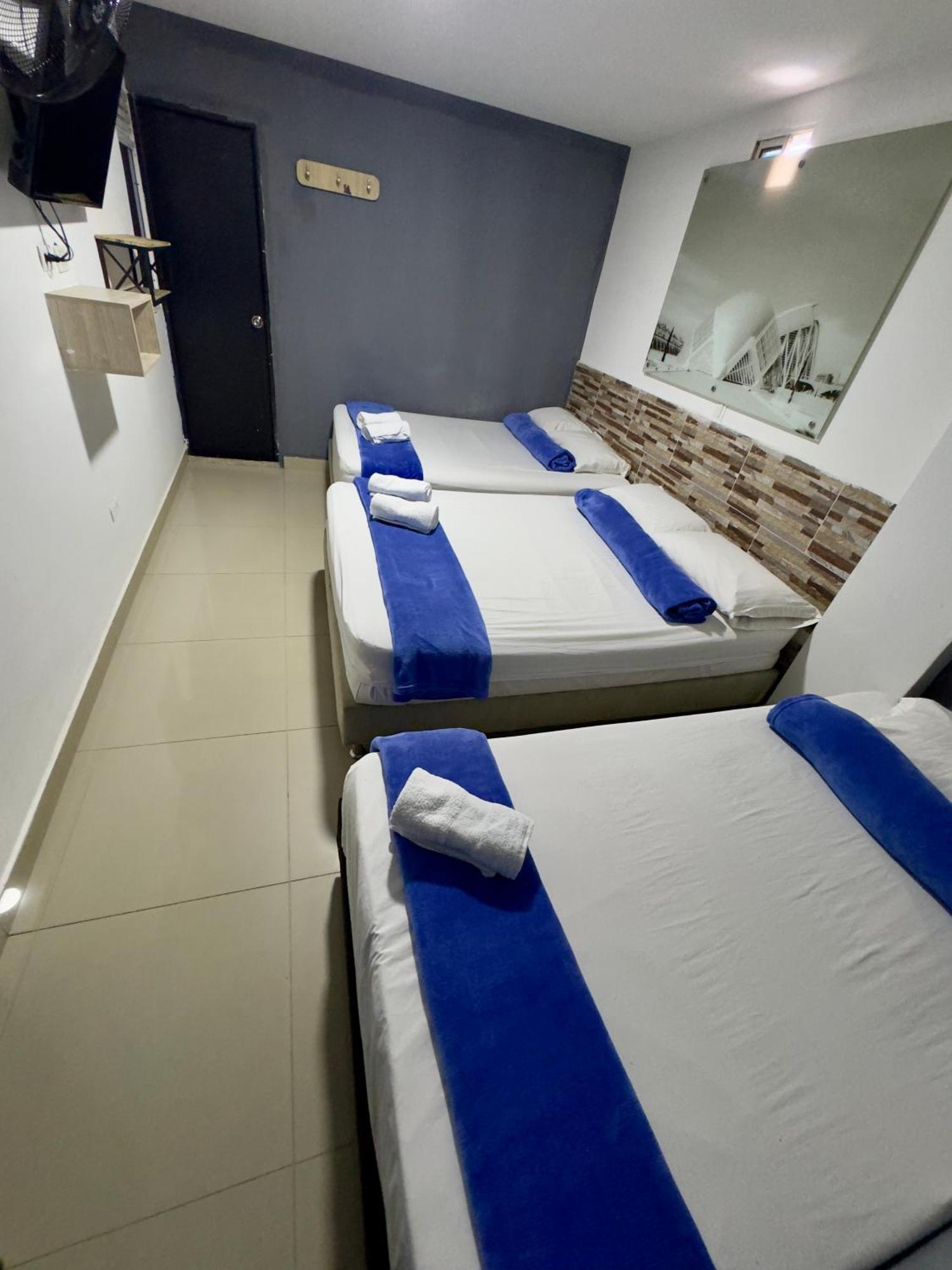Hotel Select 麦德林 外观 照片